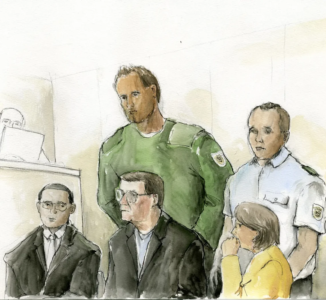 Gerichtszeichnung Prozess im Landgericht Mannheim, Angeklagter mit Anwälten und Justizbeamten - Gerichtszeichner Martin Burkhardt