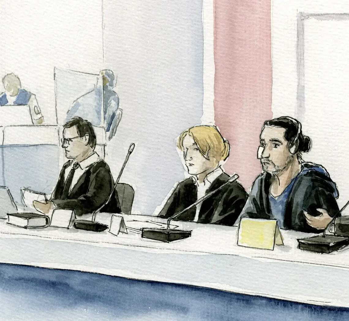 Gerichtszeichnung in einem Terror-Prozess vorm OLG Stuttgart - Angeklagter mit Anwältin und Dolmetscher - Gerichtszeichner Martin Burkhardt